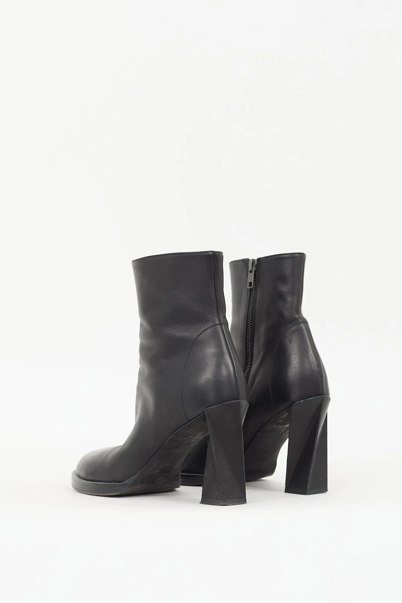 Black Leather Geometrical Twist Block Heel Boot