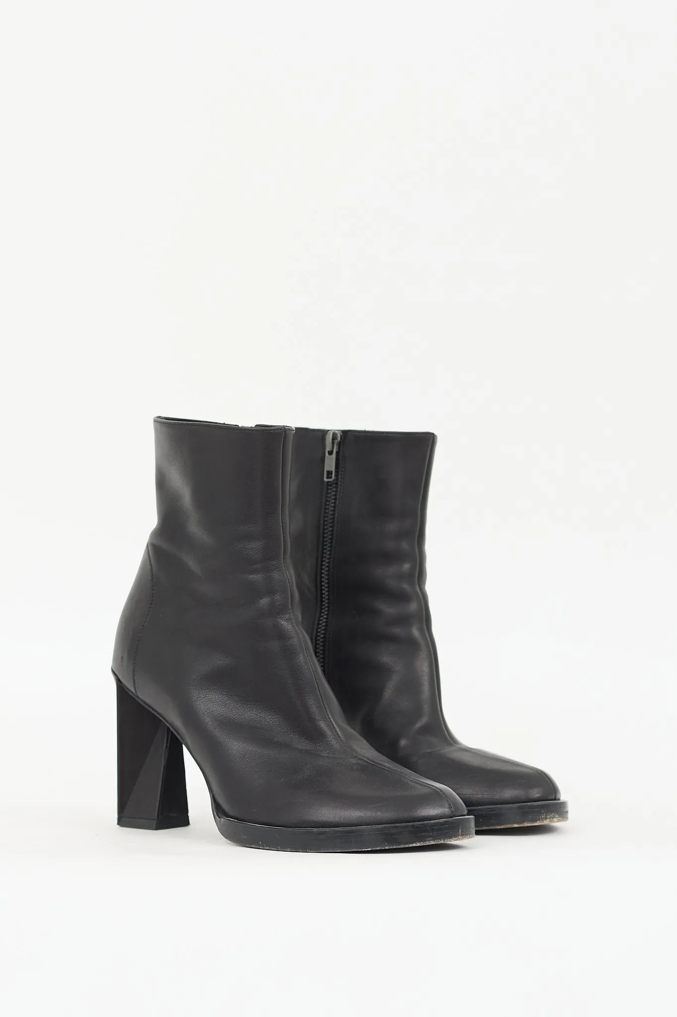 Black Leather Geometrical Twist Block Heel Boot