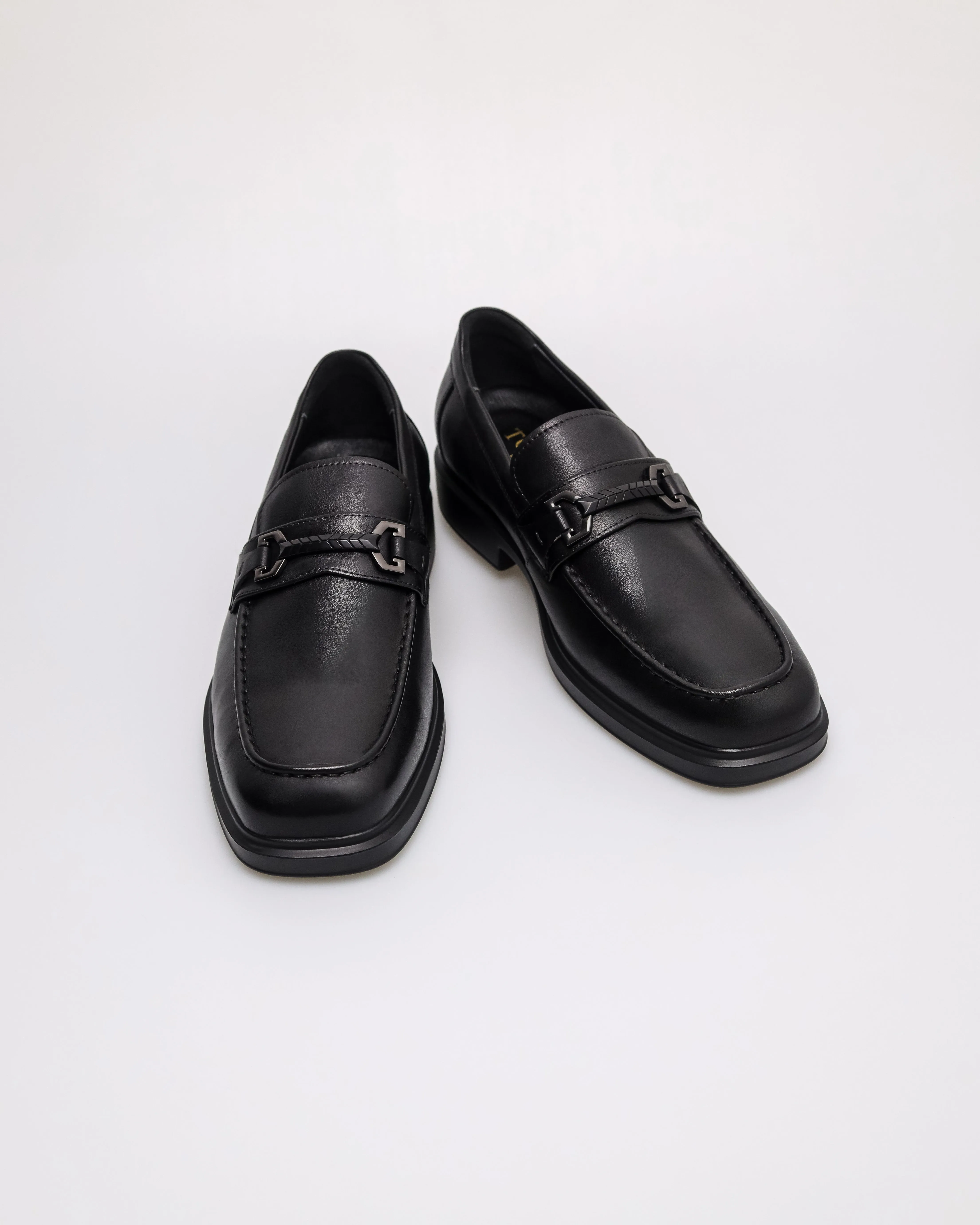 Tomaz F440 Men's Buckle Tread Loafers